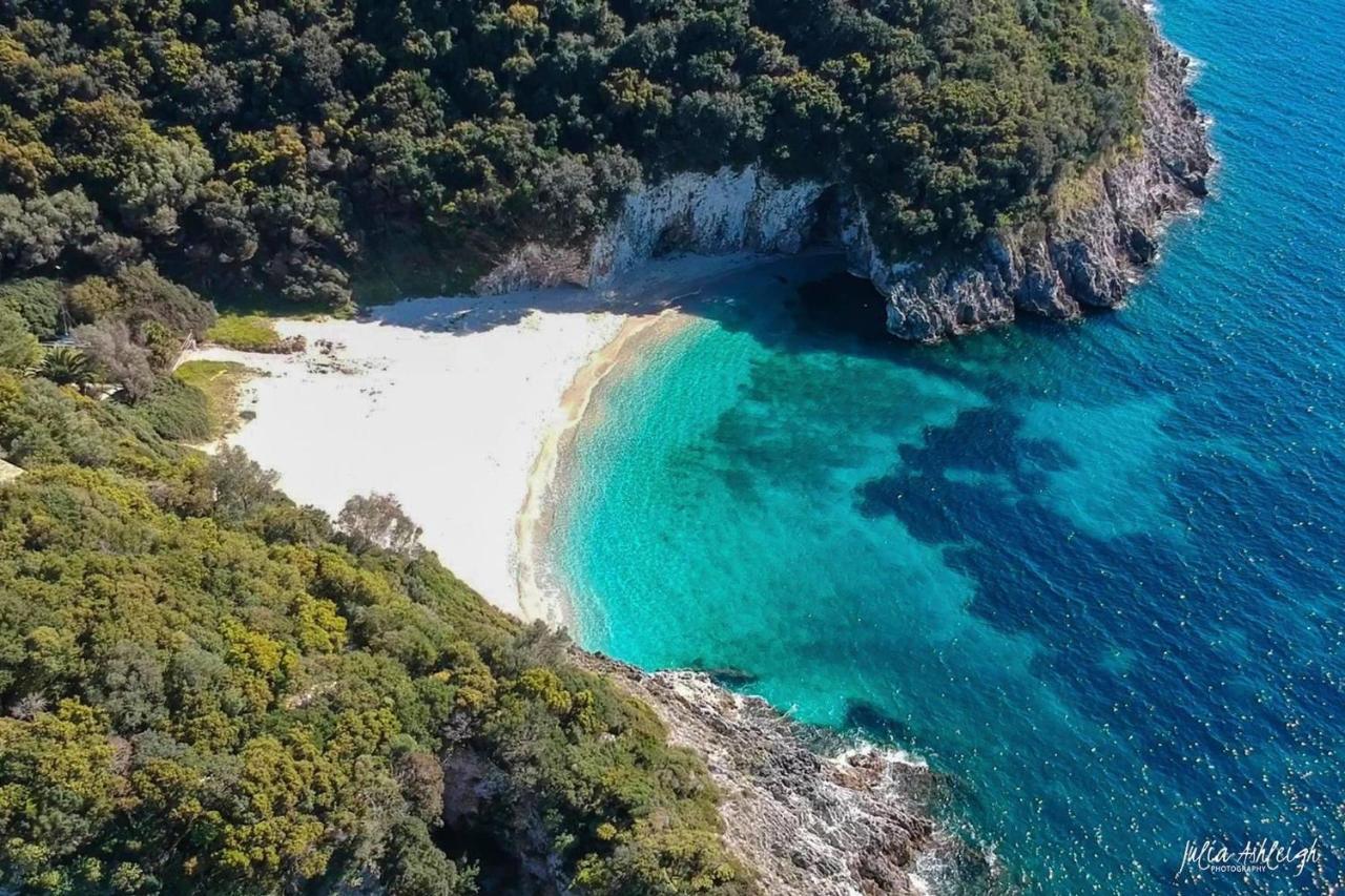 La Maisonette House In The Heart Of Liapades Close To Rovinia Beach & Paleokastritsa ภายนอก รูปภาพ