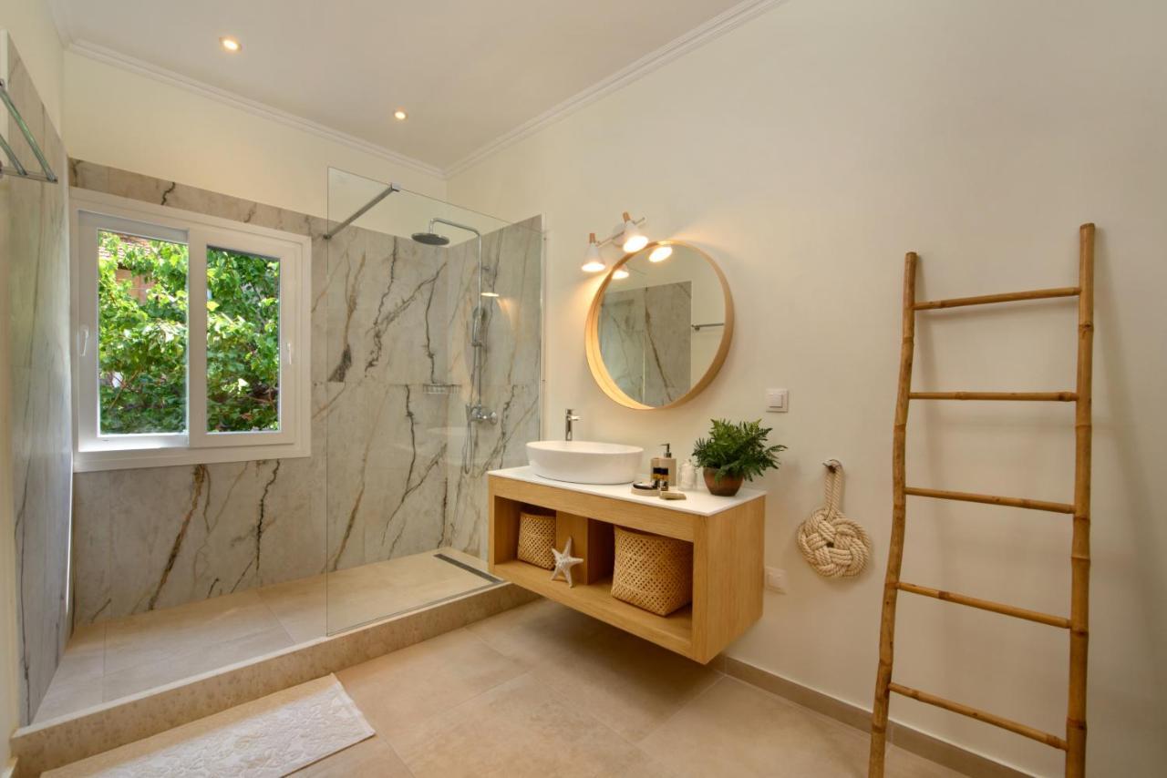 La Maisonette House In The Heart Of Liapades Close To Rovinia Beach & Paleokastritsa ภายนอก รูปภาพ